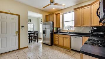 Family Duplex, Balcony | Private kitchen | Fridge, microwave, oven, stovetop