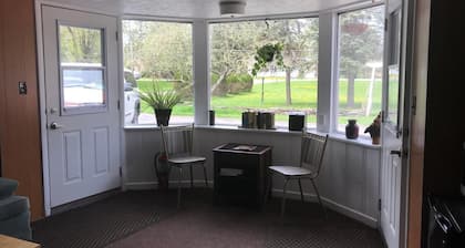 Nightshade Inn & Gardens