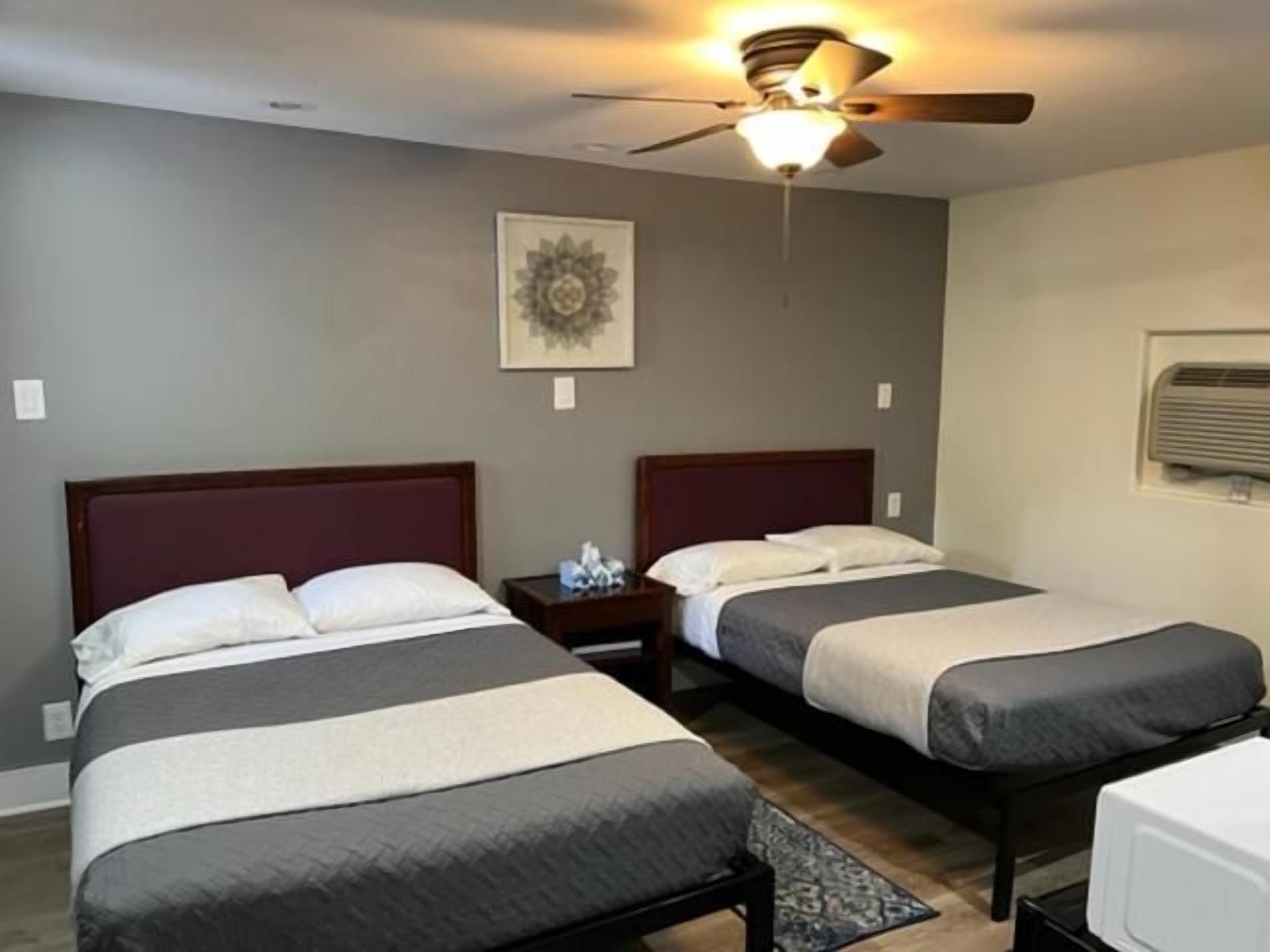 Iron/ironing board, WiFi (free), bed sheets