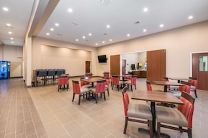 Desayuno buffet incluido todos los días 