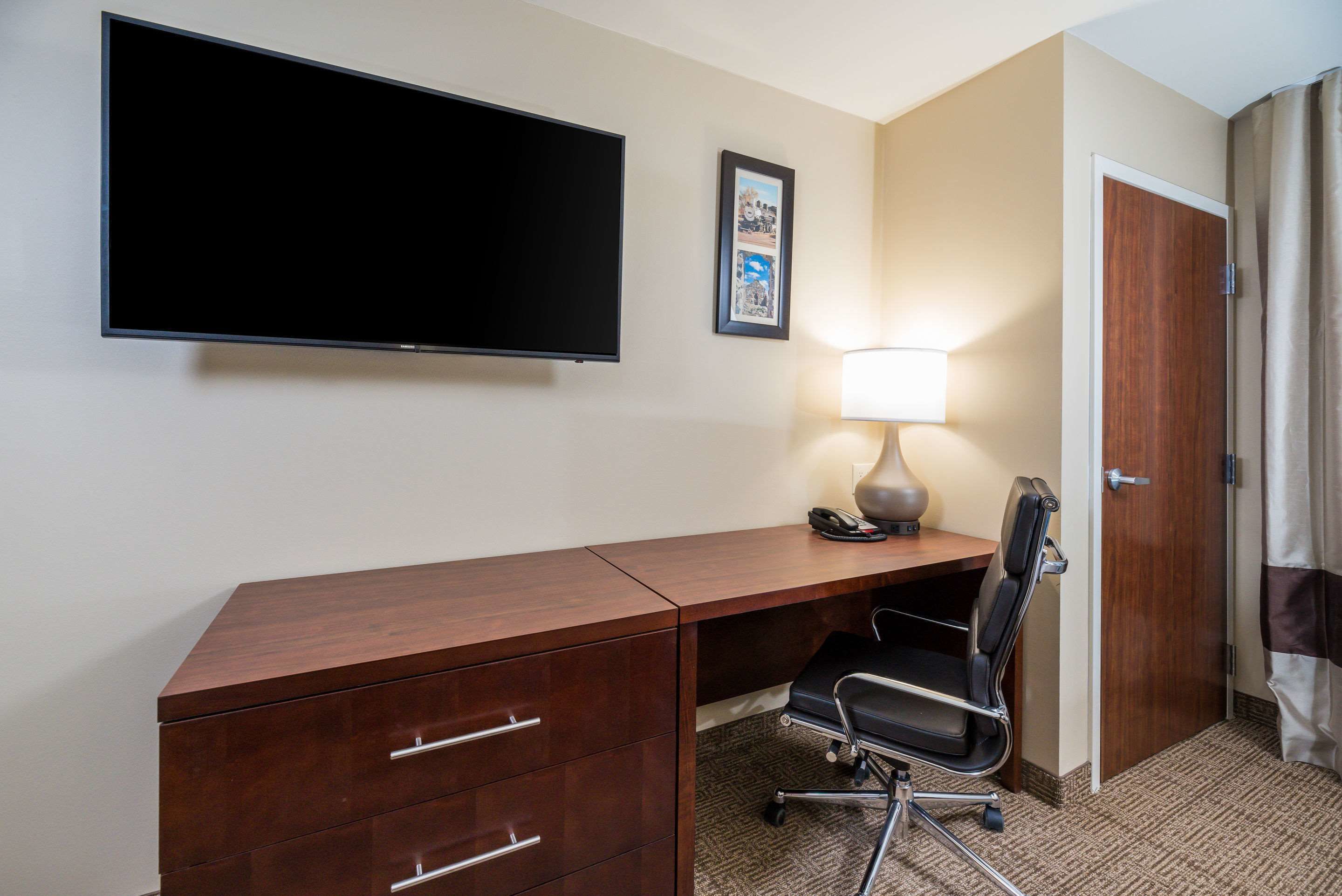 standard room, 2 queen beds, non smoking | 1 bedroom, desk, laptop workspace, blackout curtains