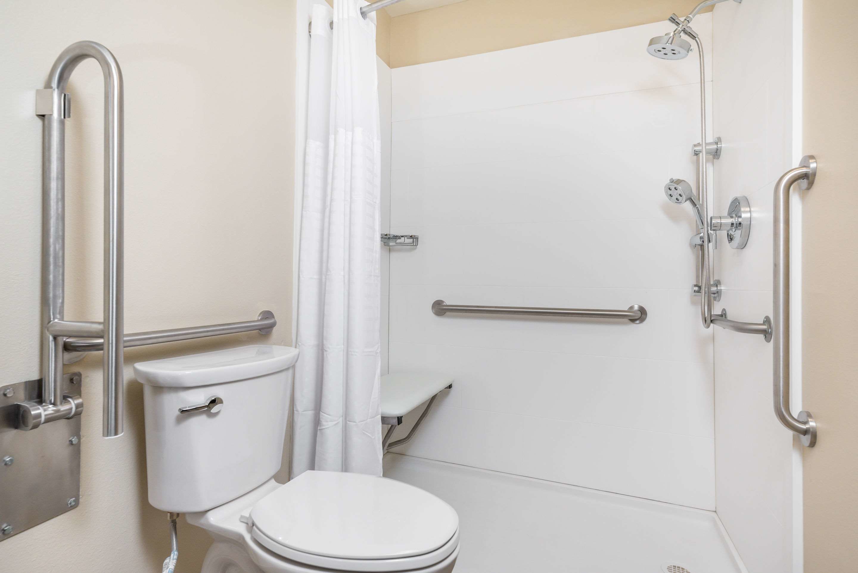 room, 2 queen beds, accessible, non smoking | bathroom | combined shower/bathtub, free toiletries, hair dryer, towels