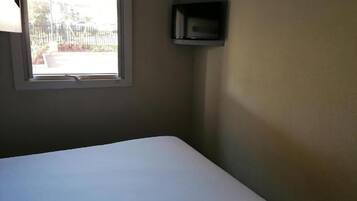 Skrivbord, gratis wi-fi och sängkläder