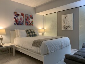 1 soverom, strykejern/-brett, wi-fi (inkludert) og sengetøy