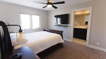 3 bedrooms, iron/ironing board, WiFi, bed sheets