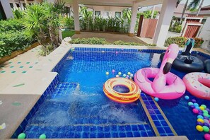 3-Bedroom Villa with Private Pool | Terrace/patio - Ban Araya True Pool Villa (Hua Hin)