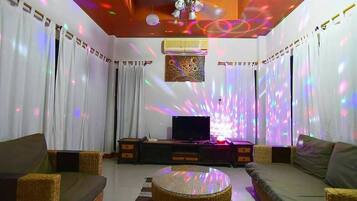 3-Bedroom Villa with Private Pool | Living room | Smart TV