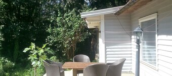 Family with beach location. Renovated, Boat, Wifi, electricity included. Fishing