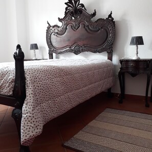 4 bedrooms, iron/ironing board, WiFi, bed sheets - Villa 100m from beach Porto Covo  (Porto Covo)