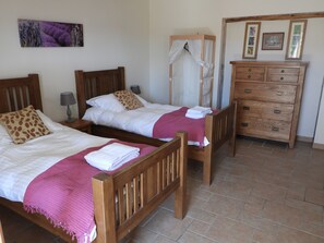 2 chambres, Wi-Fi, literie fournie, accessible en fauteuil roulant
