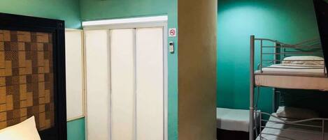 5 Pax Family Room | Desk, iron/ironing board, free WiFi