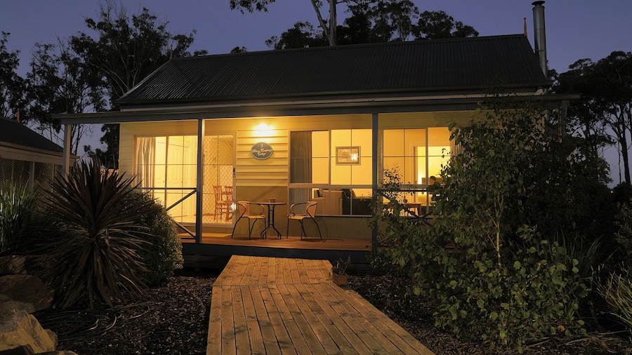 Waverley House Cottages