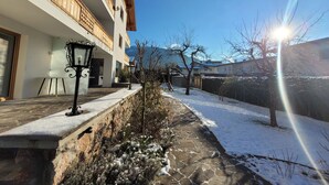 Property grounds - Panorama App 2A am See, für max.4,free WIFI (Zell am See)