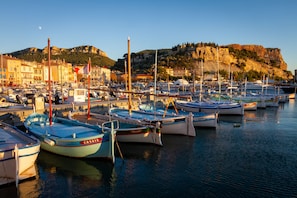 Marina - Apartment in residence, sea view and Cap Canaille (Cassis)
