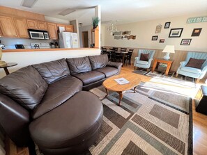 TV, fireplace - 3BR/2Bath Upscale Duplex Close to Beach, Town, and Convention Center (Seaside)