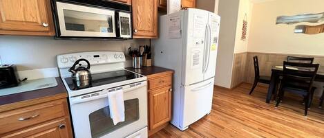 Fridge, oven, dishwasher, coffee/tea maker