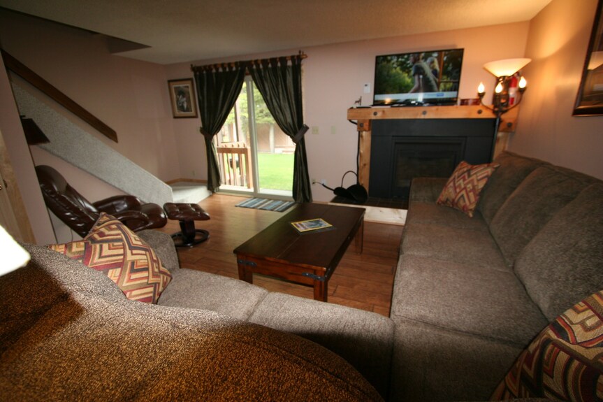 Big Sky Escape - West Yellowstone Townhome - West Yellowstone, MT