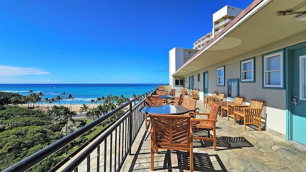 Unclassified image, 1 of 28, button - 〰Waikiki〰Studio w/Spectacular Views & Balcony-WAIKIKI GRAND HOTEL® 712 (Honolulu)