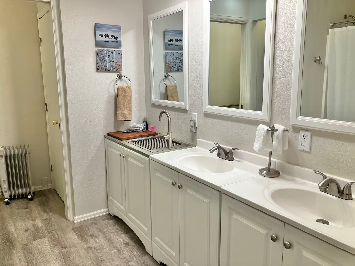 Combined shower/tub, hair dryer, towels, soap