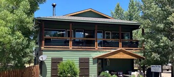 Ravens Fun Bunkhouse with Fire Pit/Grill & Patio