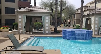 KING BED Gated Chase Field is close! Community Pool