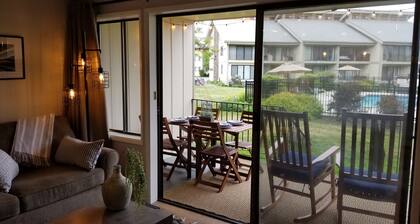 Uusi remodel! Lakeside Condo w / Pool, kajakkeja, pyöriä