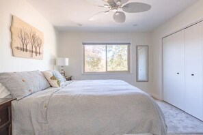 2 bedrooms, iron/ironing board, free WiFi, bed sheets - Vacation in the vineyard  (Paso Robles)