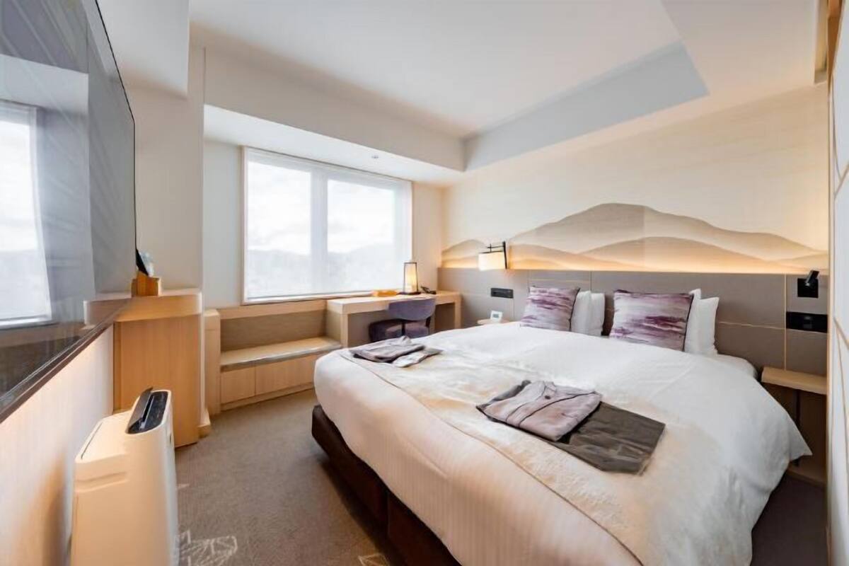 Pengeskab på værelset, mørklægningsgardiner, lydisolering, gratis Wi-Fi