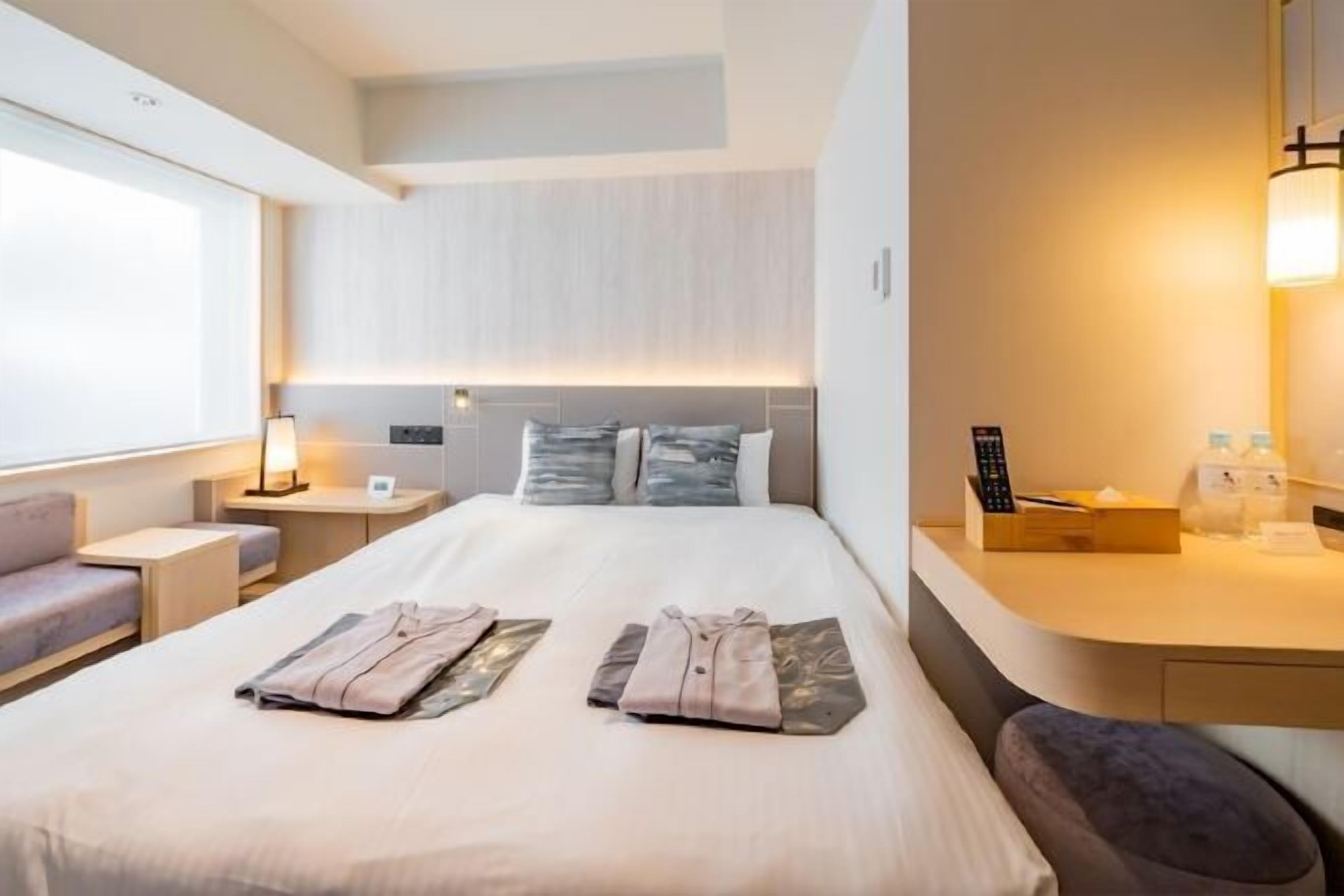 Pengeskab på værelset, mørklægningsgardiner, lydisolering, gratis Wi-Fi