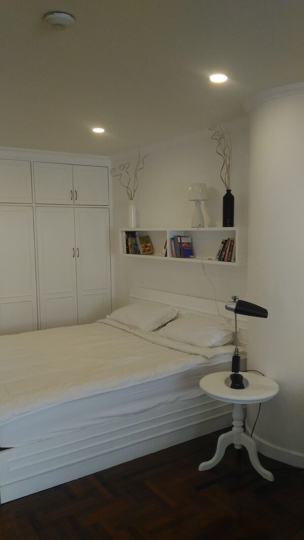 Desk, iron/ironing board, free WiFi, bed sheets
