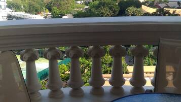 พาโนรามิกสตูดิโอ | ระเบียง