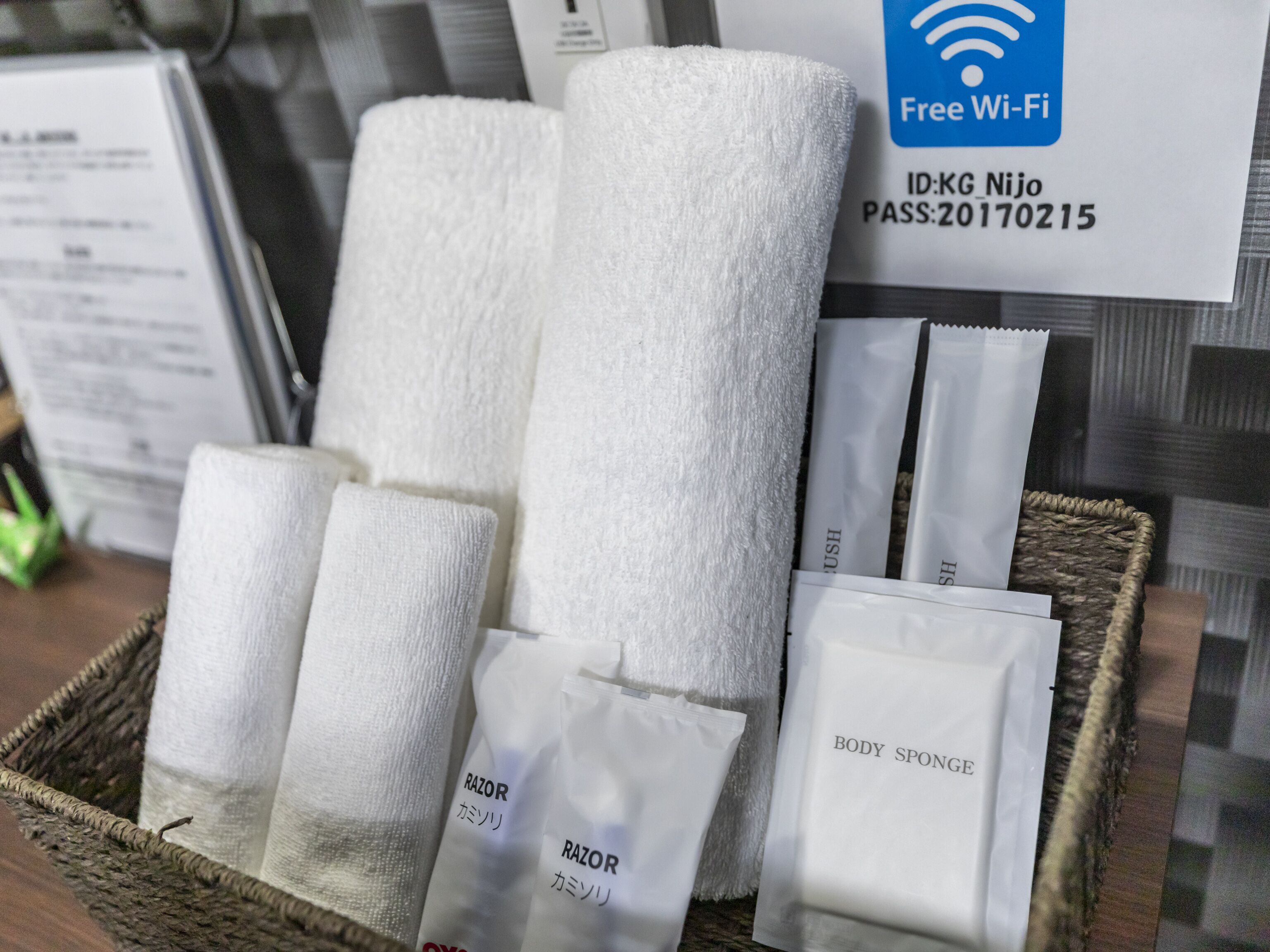 twin room, non smoking | desk, free wifi, bed sheets