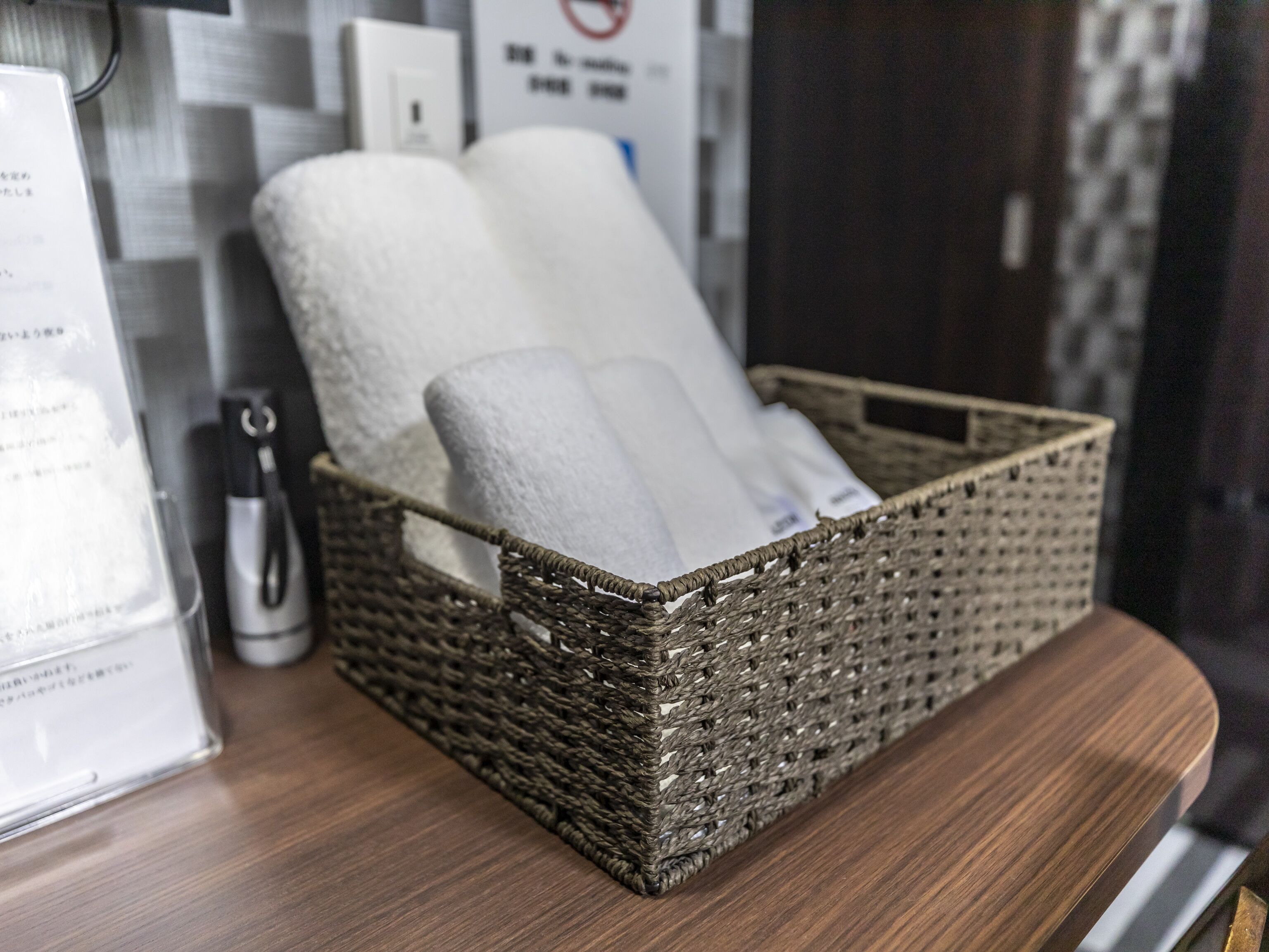 twin room, non smoking | desk, free wifi, bed sheets