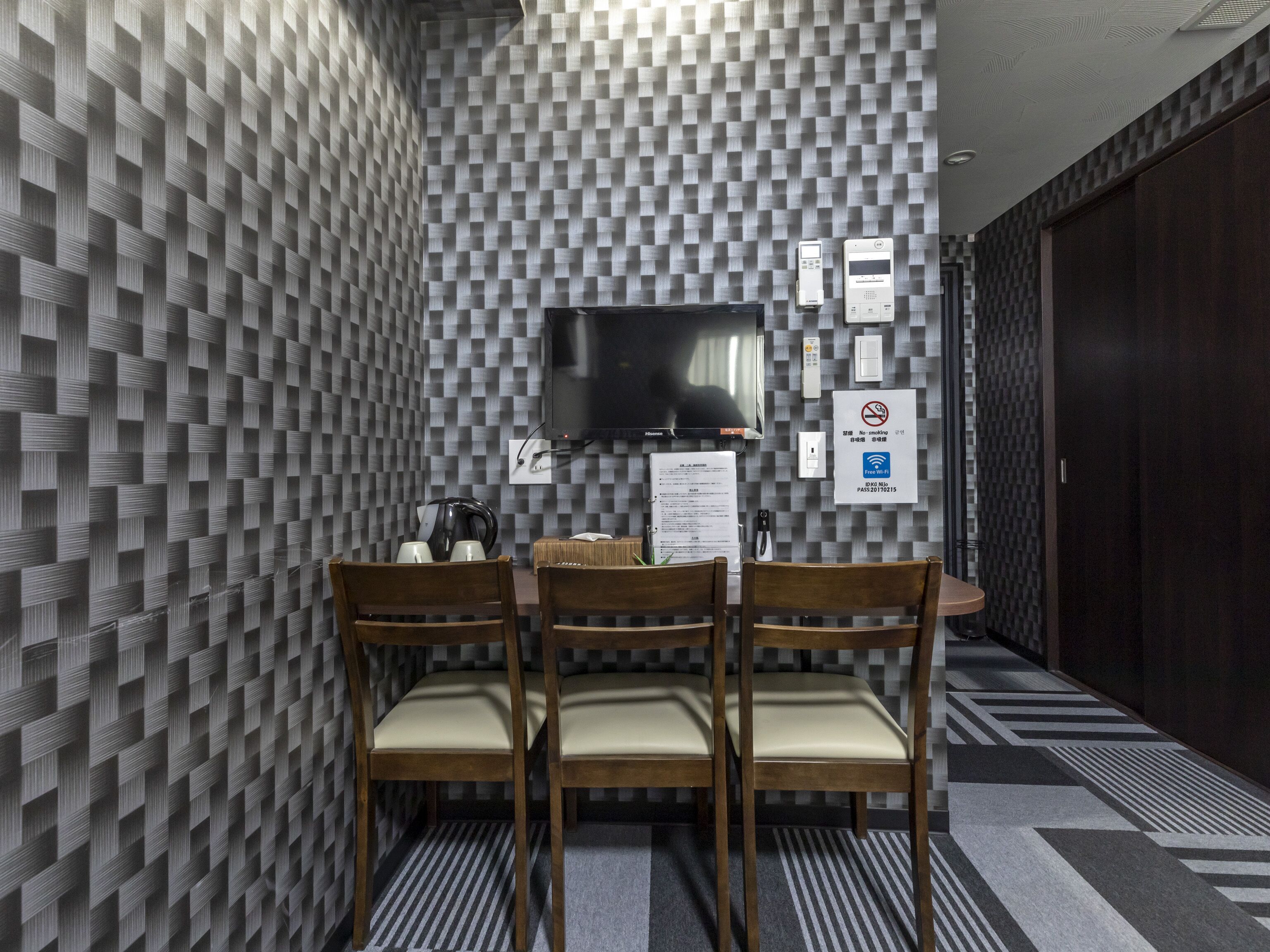 twin room, non smoking | desk, free wifi, bed sheets