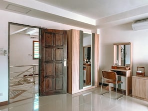 Televisión de pantalla plana