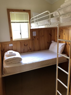 Cabin phong cách cổ điển, quang cảnh bãi biển (Seahorse) | Trang trí khác biệt, trang bị nội thất với thiết kế riêng biệt