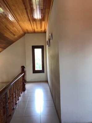 Interior - Pukyo Bed and Breakfast (Phonsavan)
