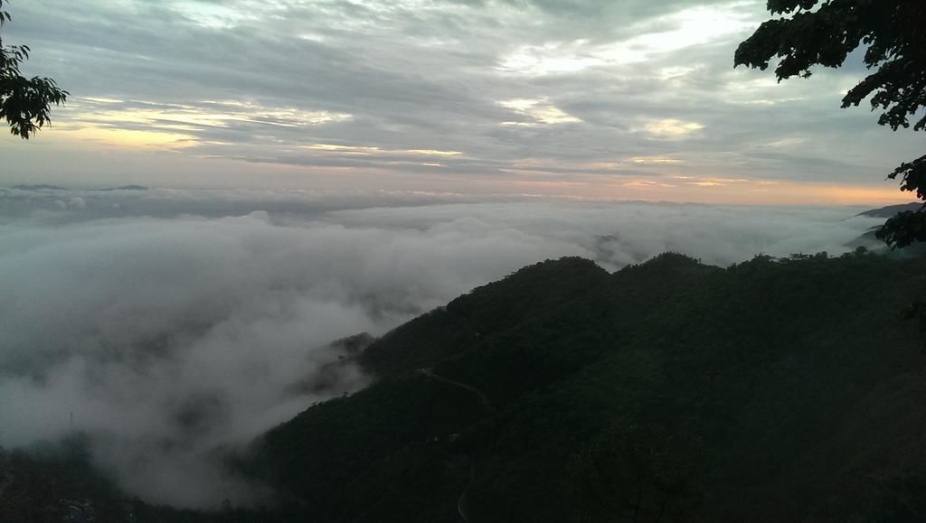 Pemandangan gunung