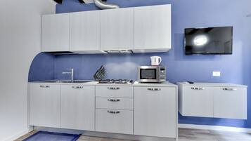Basic Apartment, 1 Bedroom, River View | Private kitchen | Fridge, microwave, stovetop, dishwasher