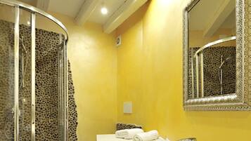 Departamento, 2 habitaciones | Lavabo en el baño