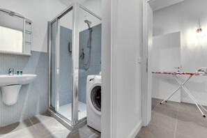 Apartment, 1 Schlafzimmer | Badezimmer