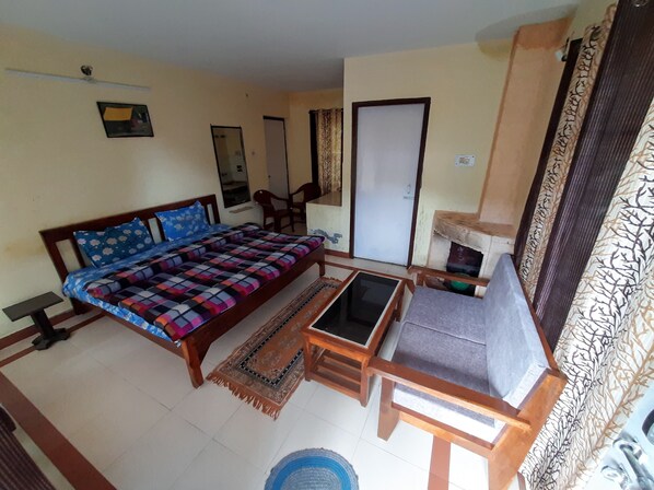 Deluxe Double Room, Fireplace, Hill View