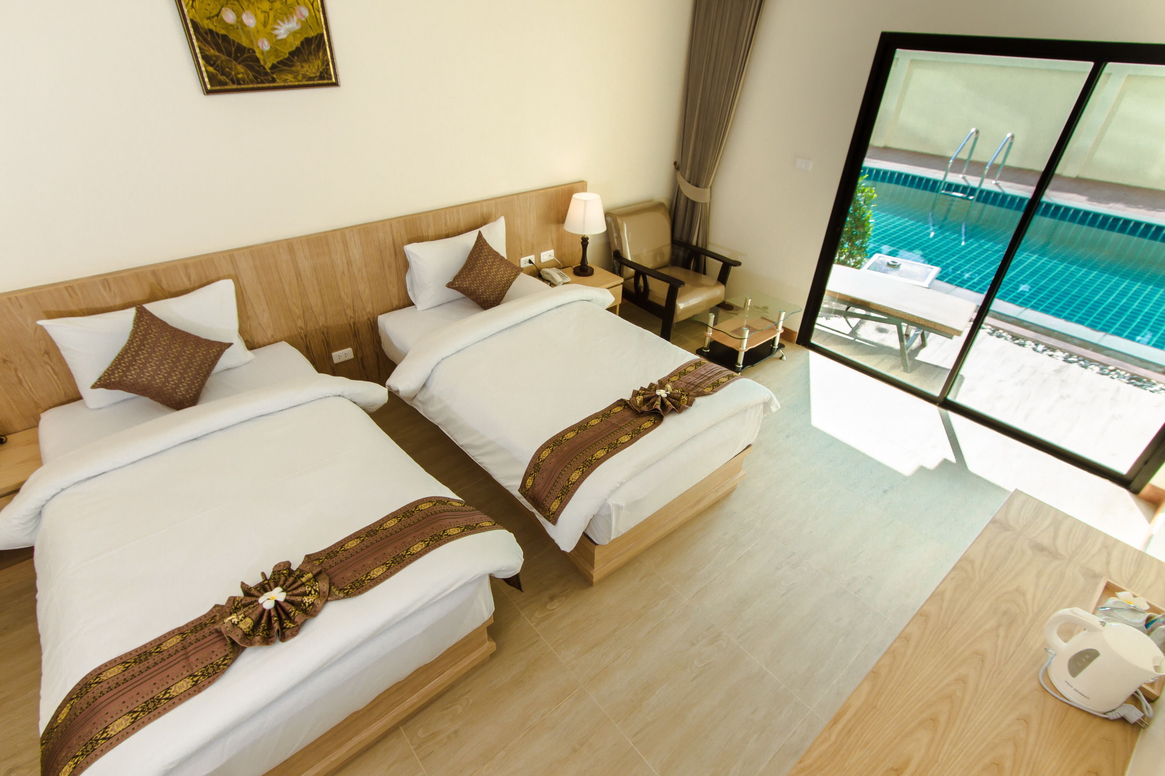 in-room safe, desk, blackout curtains, free wifi