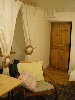 Twin kamer (Chambre 3) | Gratis babybedden, gratis wifi, beddengoed