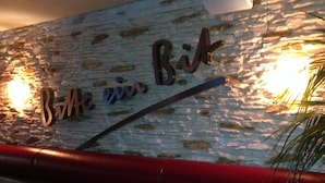 Bar (in der Unterkunft)
