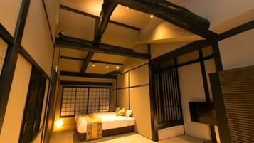 1 bedroom, premium bedding, down comforters, in-room safe