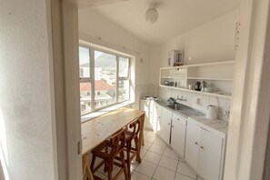 Classic-Apartment, 1 Doppelbett | Eigene Küche | Kühlschrank, Mikrowelle, Kochgeschirr/Geschirr/Besteck