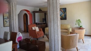 Lobby sitting area - Villa Golf Mayan Fraccionamiento Villas de Golf Diamante (Acapulco)