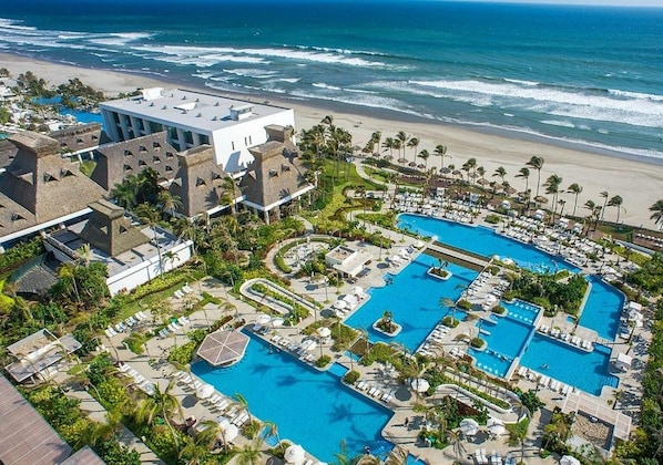 Aerial view - Hotel Mayan Palace Acapulco, 001 (Acapulco)