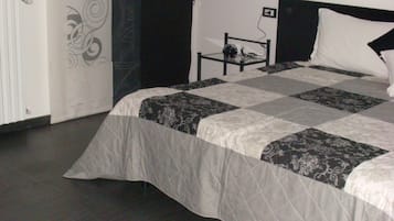 Free cots/infant beds, free WiFi